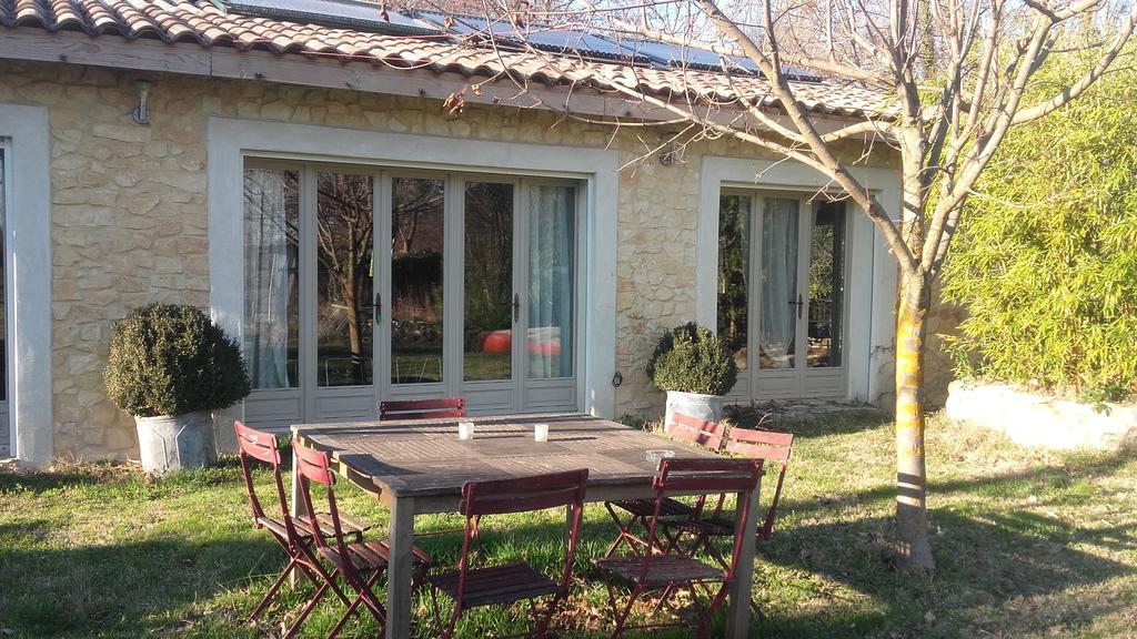 Maison Pres De L'Eau LʼIsle-sur-la-Sorgue Exterior foto